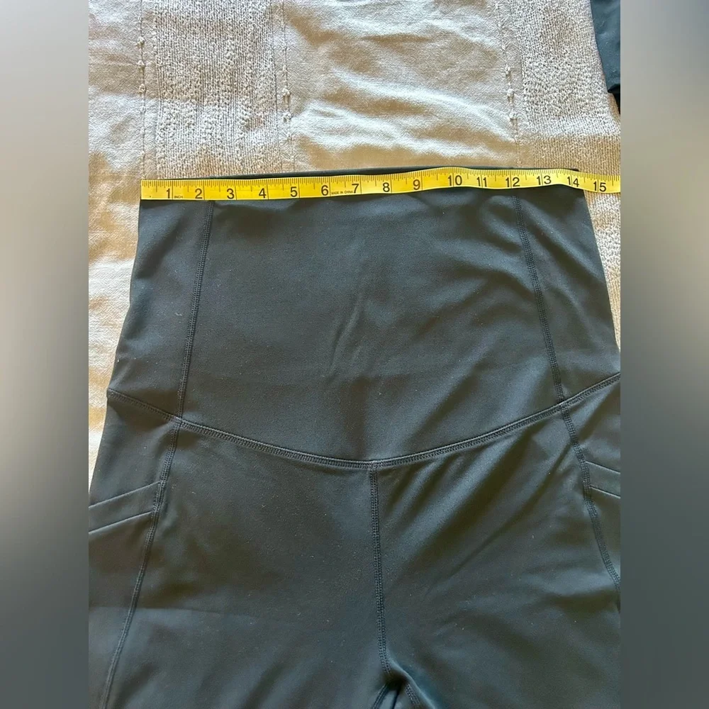 Fabletics PureLuxe High-Waisted Maternity 7/8 Legging size Medium - Picture 9 of 9